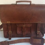 True Grit Leather- "Overlander" Leather Laptop Messenger Briefcase Crossover Shoulder Bag (16 Inch) (16 Inch)  